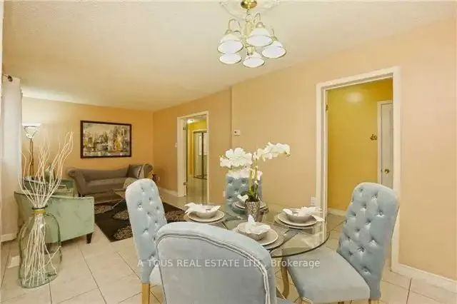 Photo 5 of 62 Candy Crescent, Brampton, Northwood Park — HOMEH