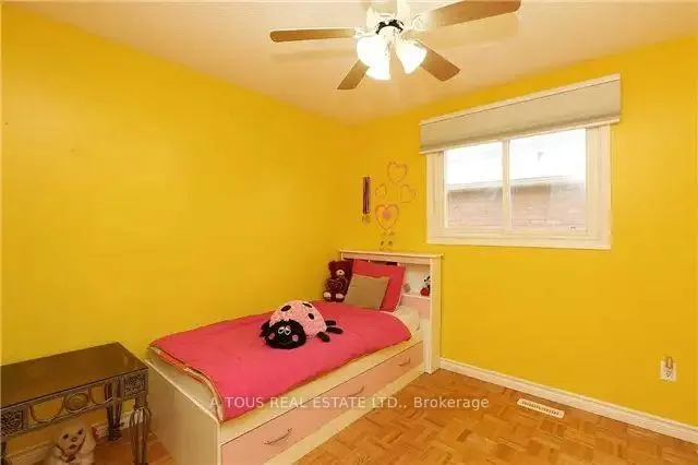 Photo 10 of 62 Candy Crescent, Brampton, Northwood Park — HOMEH