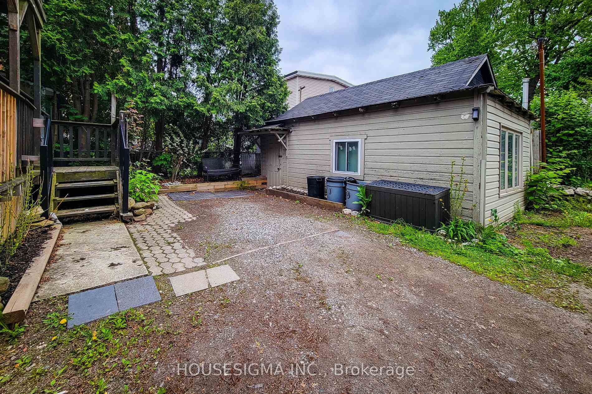 Photo 7 of 46 Ottawa Street S, Hamilton, Delta — HOMEH