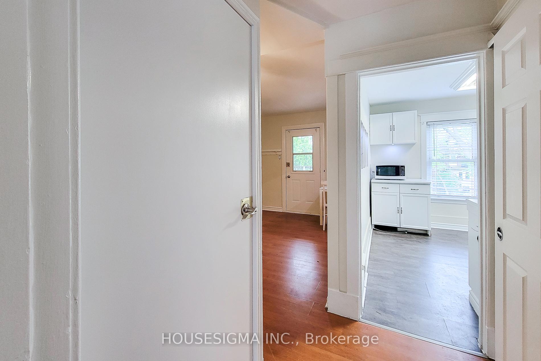 Photo 12 of 46 Ottawa Street S, Hamilton, Delta — HOMEH