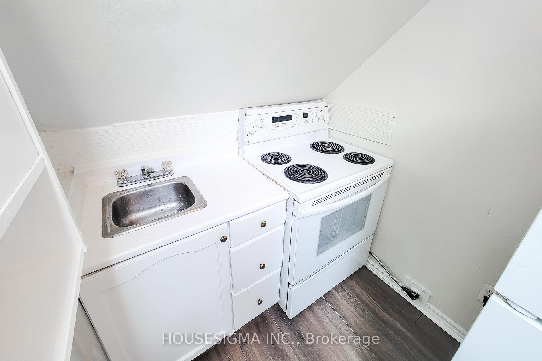 Photo 35 of 46 Ottawa Street S, Hamilton, Delta — HOMEH