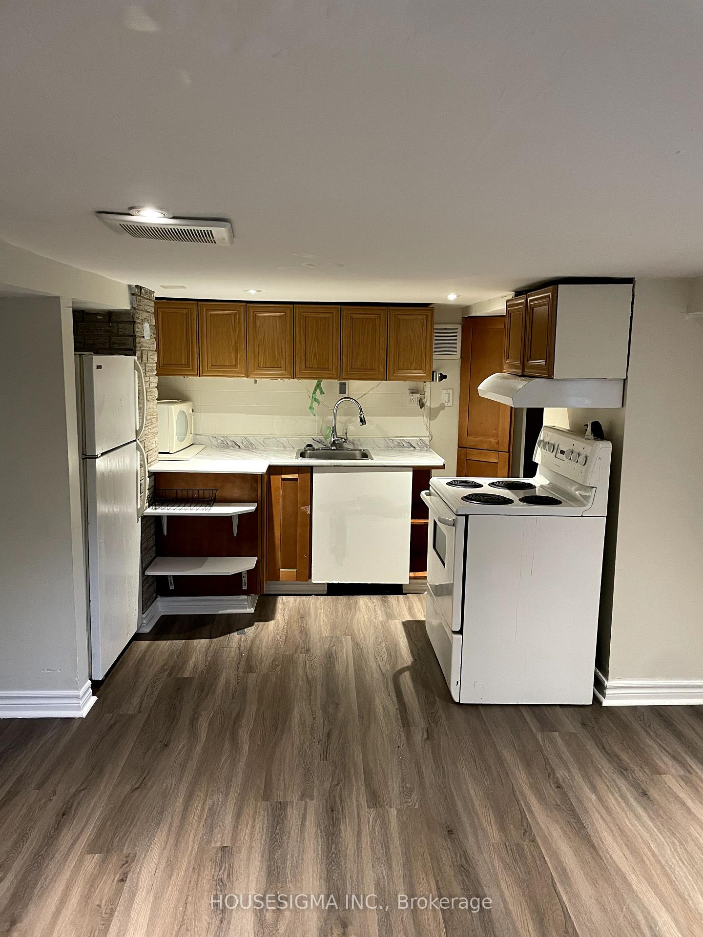 Photo 42 of 46 Ottawa Street S, Hamilton, Delta — HOMEH