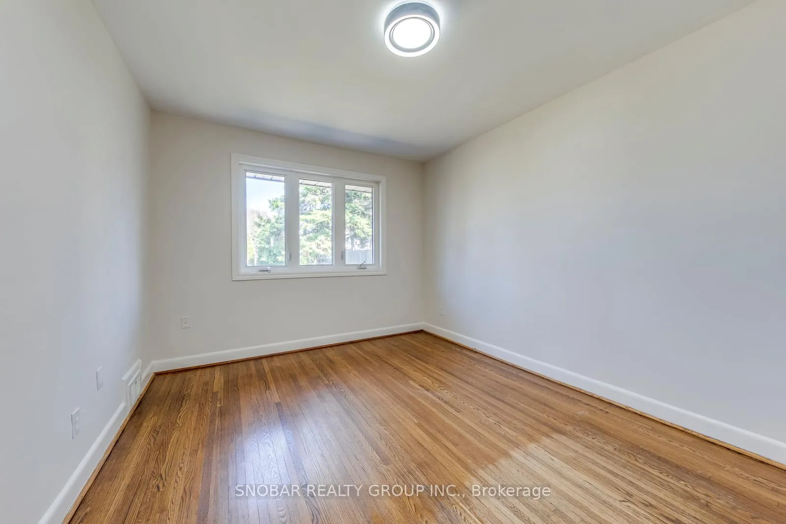 Photo 13 of 7 Golfwood Heights, Etobicoke, Kingsview Village-The Westway — HOMEH