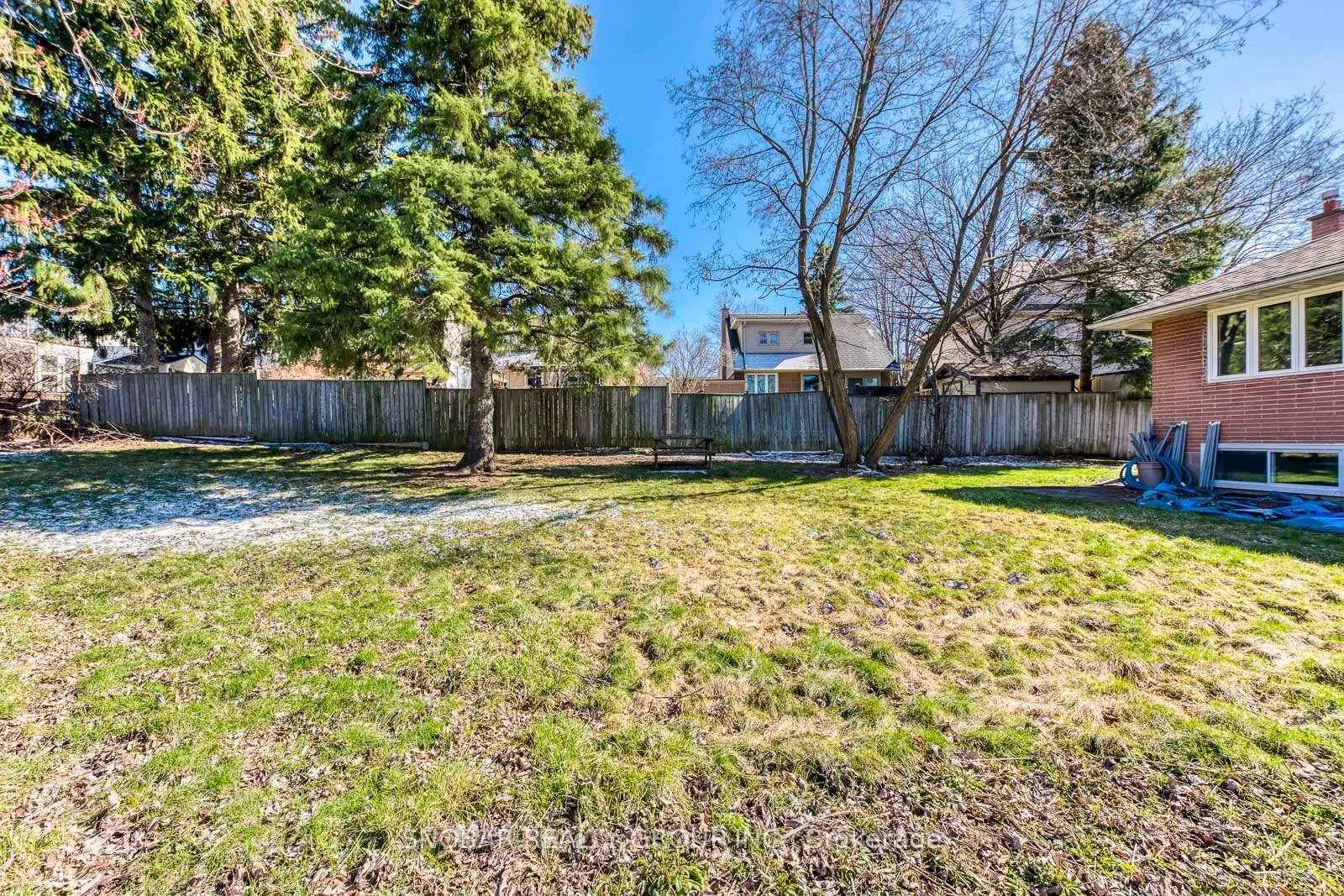 Photo 26 of 7 Golfwood Heights, Etobicoke, Kingsview Village-The Westway — HOMEH
