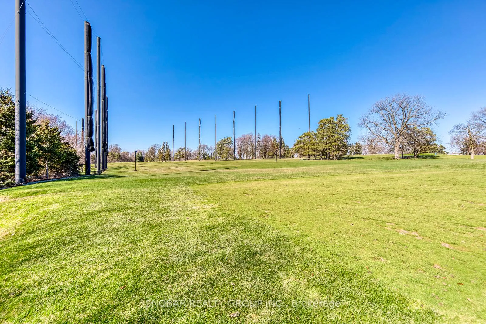 Photo 28 of 7 Golfwood Heights, Etobicoke, Kingsview Village-The Westway — HOMEH