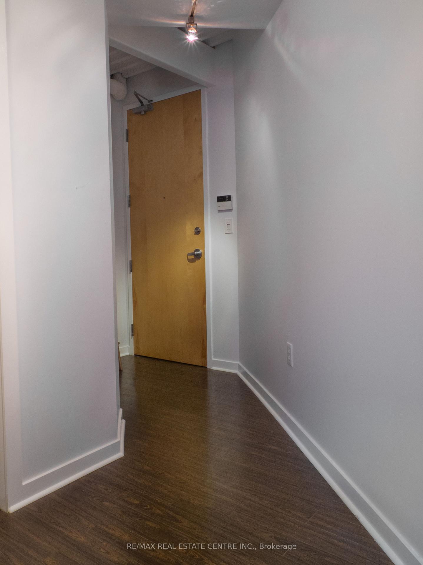 Photo 3 of Unit 101, 66 Bay Street S, Hamilton, Durand — HOMEH