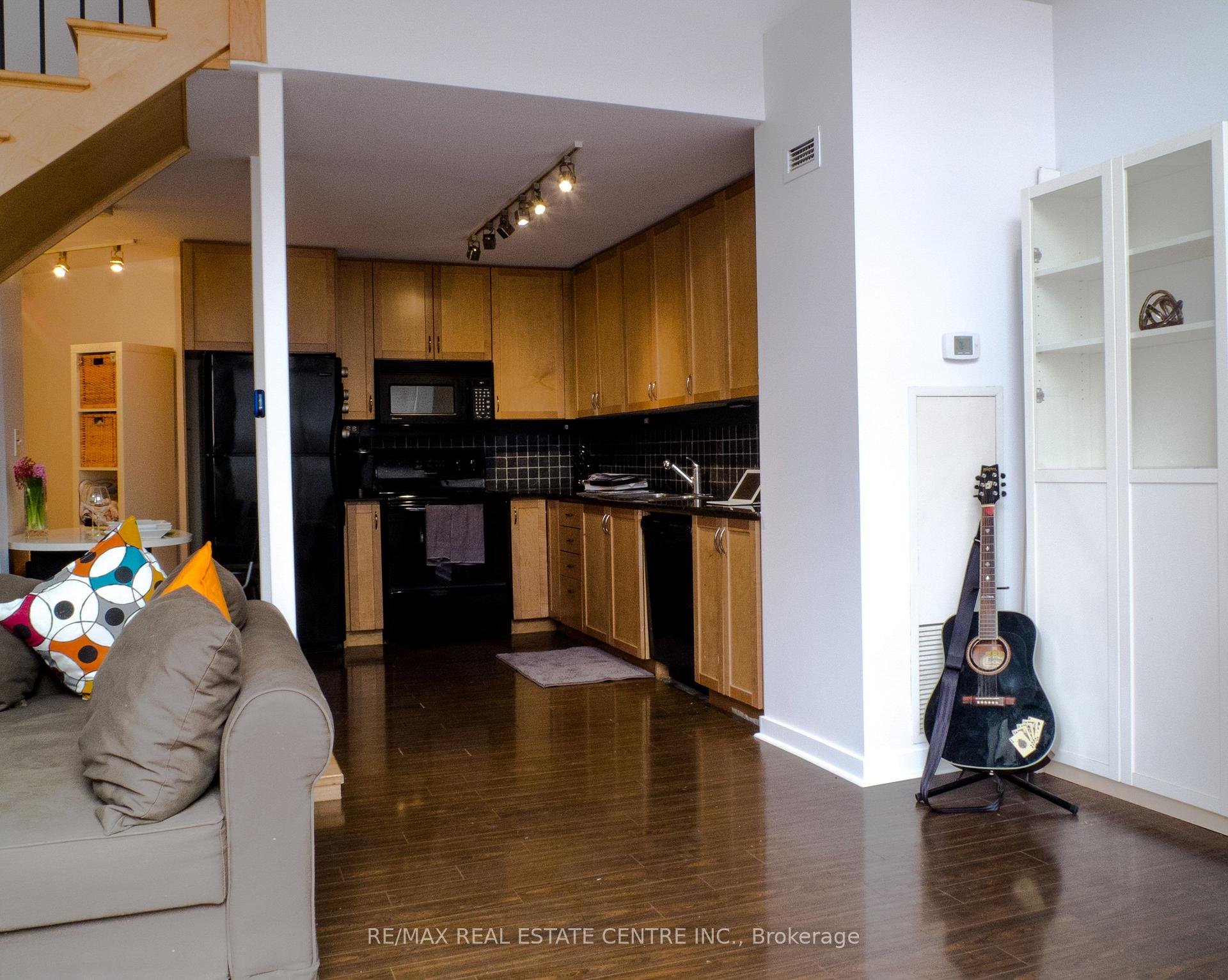 Photo 7 of Unit 101, 66 Bay Street S, Hamilton, Durand — HOMEH