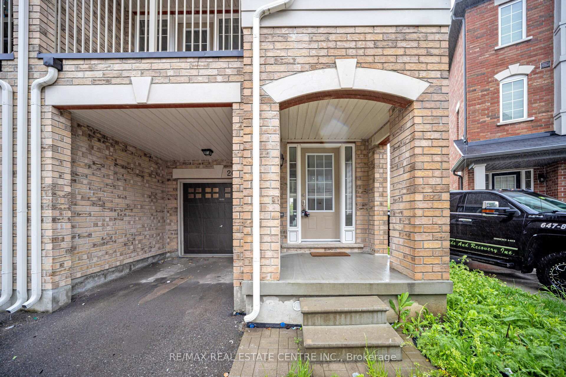 Photo 6 of 26 Miami Grove, Brampton, Heart Lake East — HOMEH