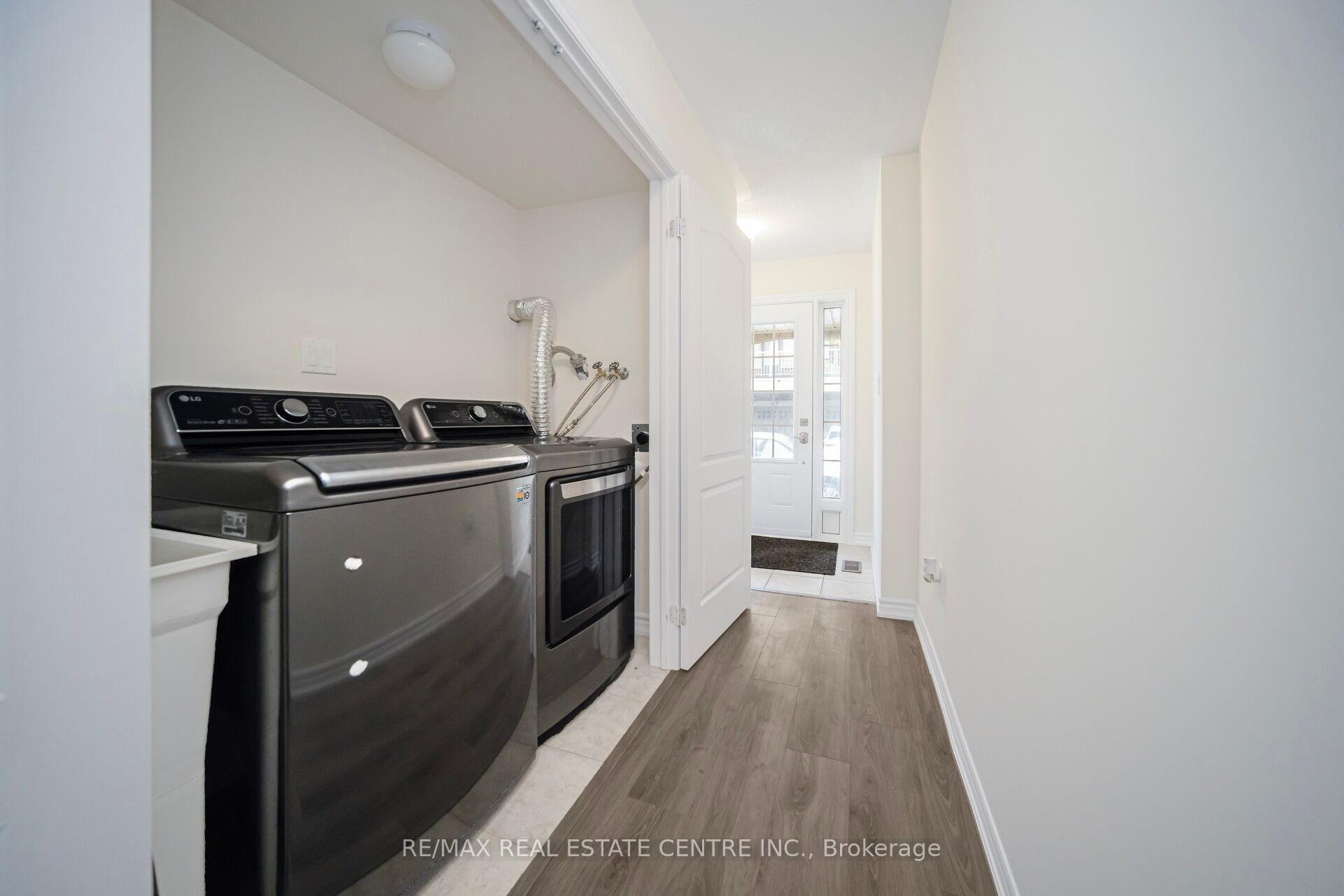 Photo 7 of 26 Miami Grove, Brampton, Heart Lake East — HOMEH