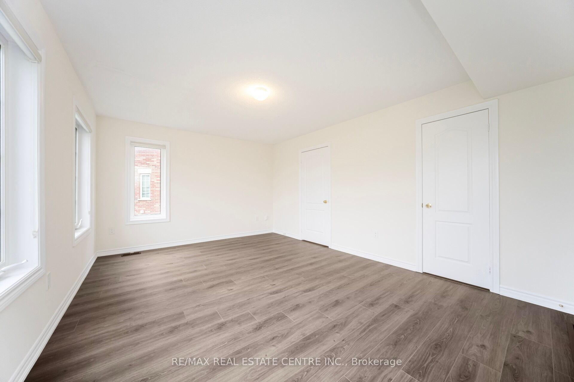 Photo 10 of 26 Miami Grove, Brampton, Heart Lake East — HOMEH