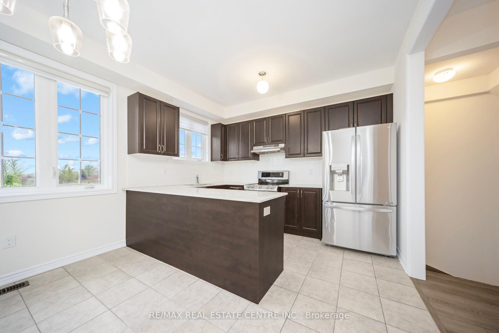 Photo 18 of 26 Miami Grove, Brampton, Heart Lake East — HOMEH