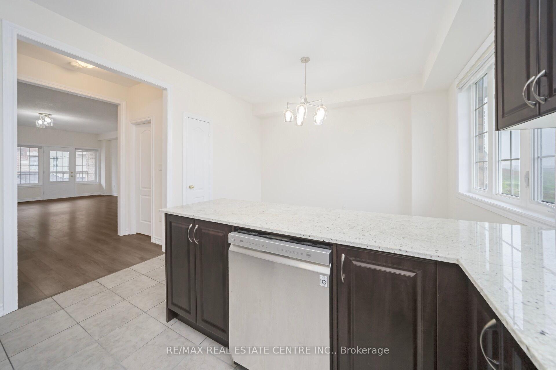 Photo 23 of 26 Miami Grove, Brampton, Heart Lake East — HOMEH