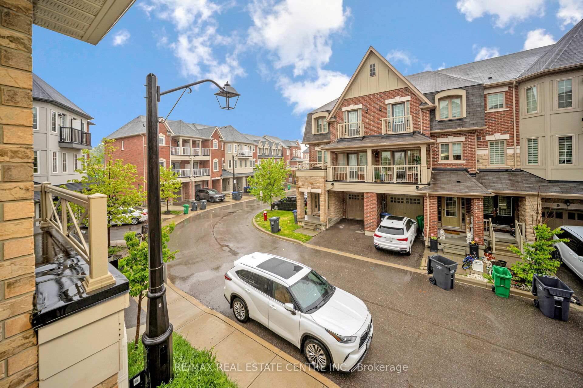 Photo 34 of 26 Miami Grove, Brampton, Heart Lake East — HOMEH
