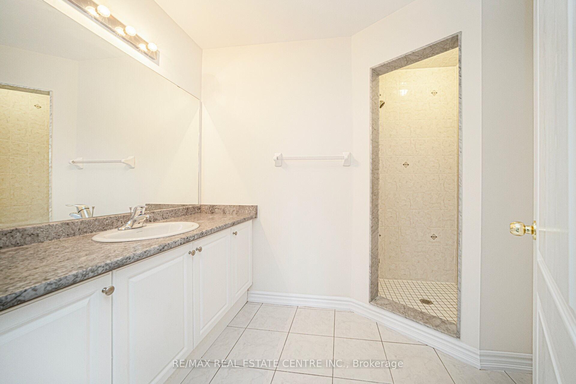 Photo 37 of 26 Miami Grove, Brampton, Heart Lake East — HOMEH