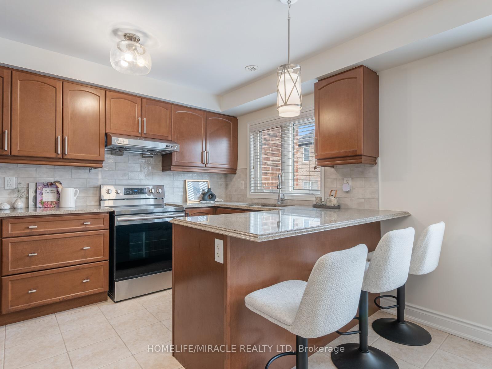 Photo 21 of 7 Viewforth Road, Brampton, Fletcher's Meadow — HOMEH
