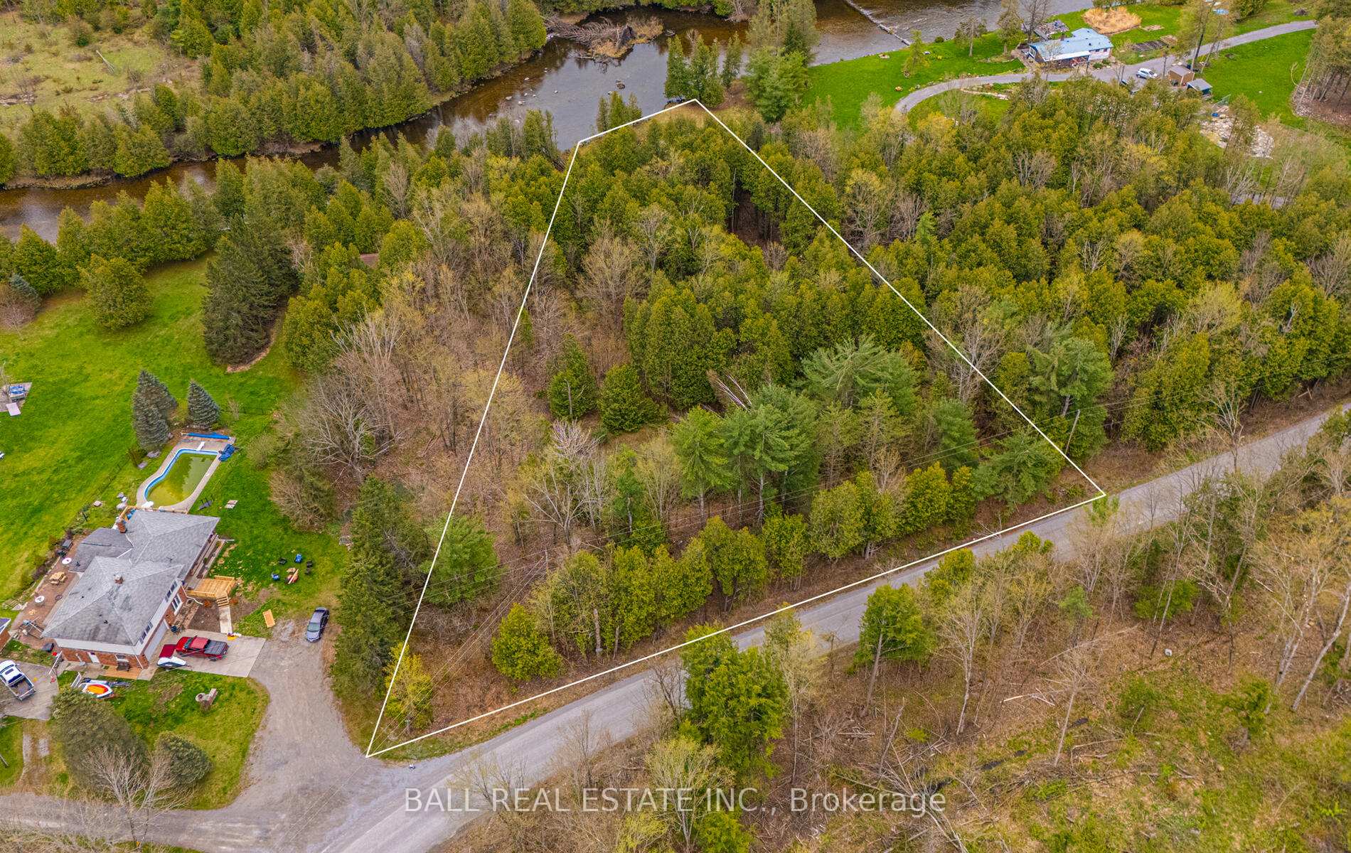 Photo 2 of 513 Sawmill Road, Douro-Dummer — HOMEH