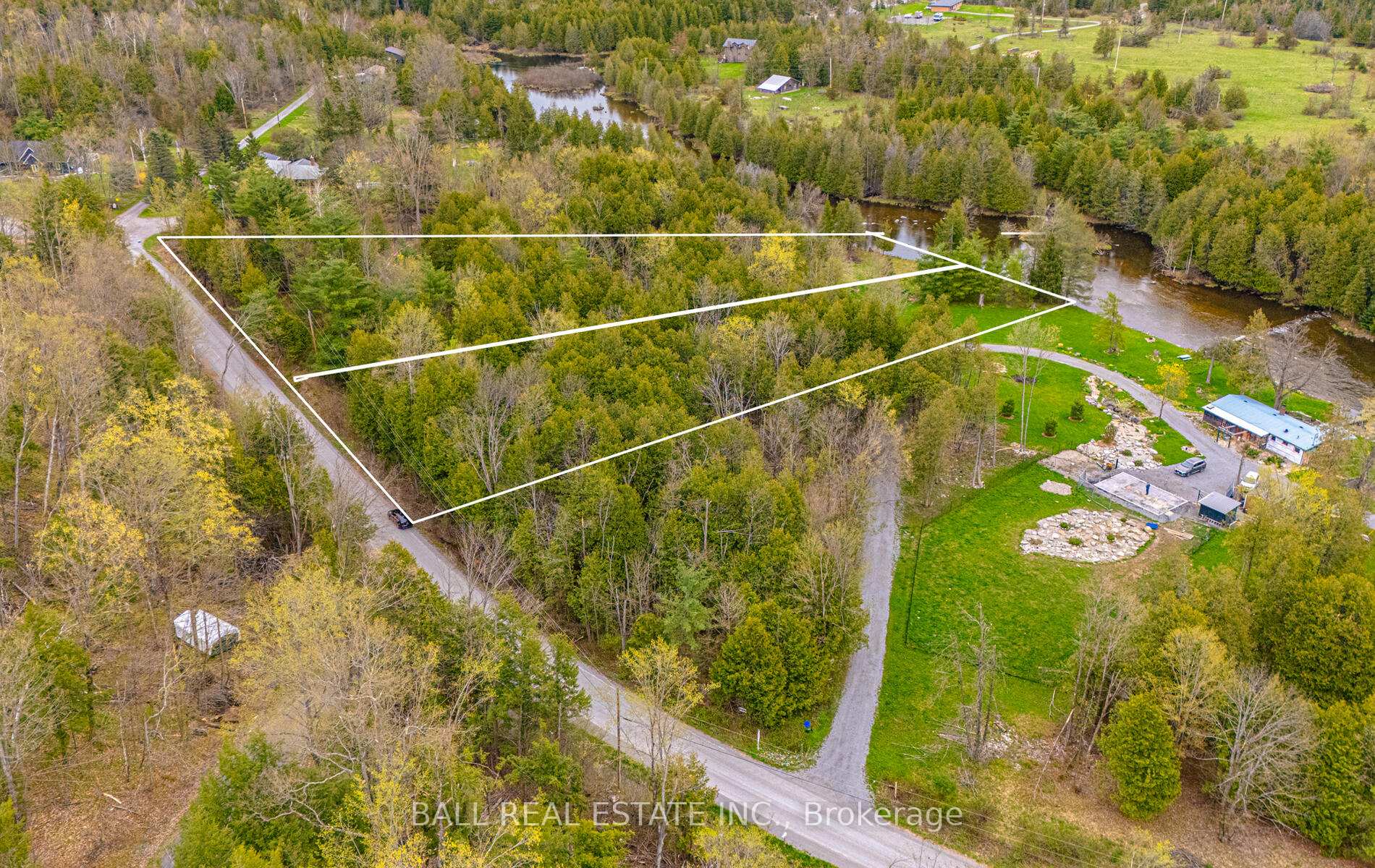 Photo 5 of 513 Sawmill Road, Douro-Dummer — HOMEH