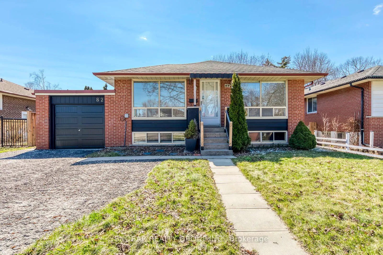 Photo 2 of 82 Celestine Drive, Etobicoke, Willowridge-Martingrove-Richview — HOMEH