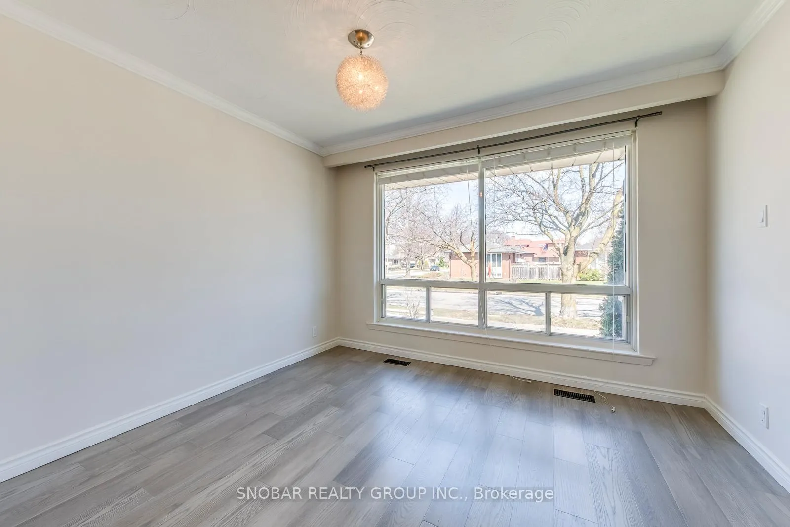 Photo 6 of 82 Celestine Drive, Etobicoke, Willowridge-Martingrove-Richview — HOMEH