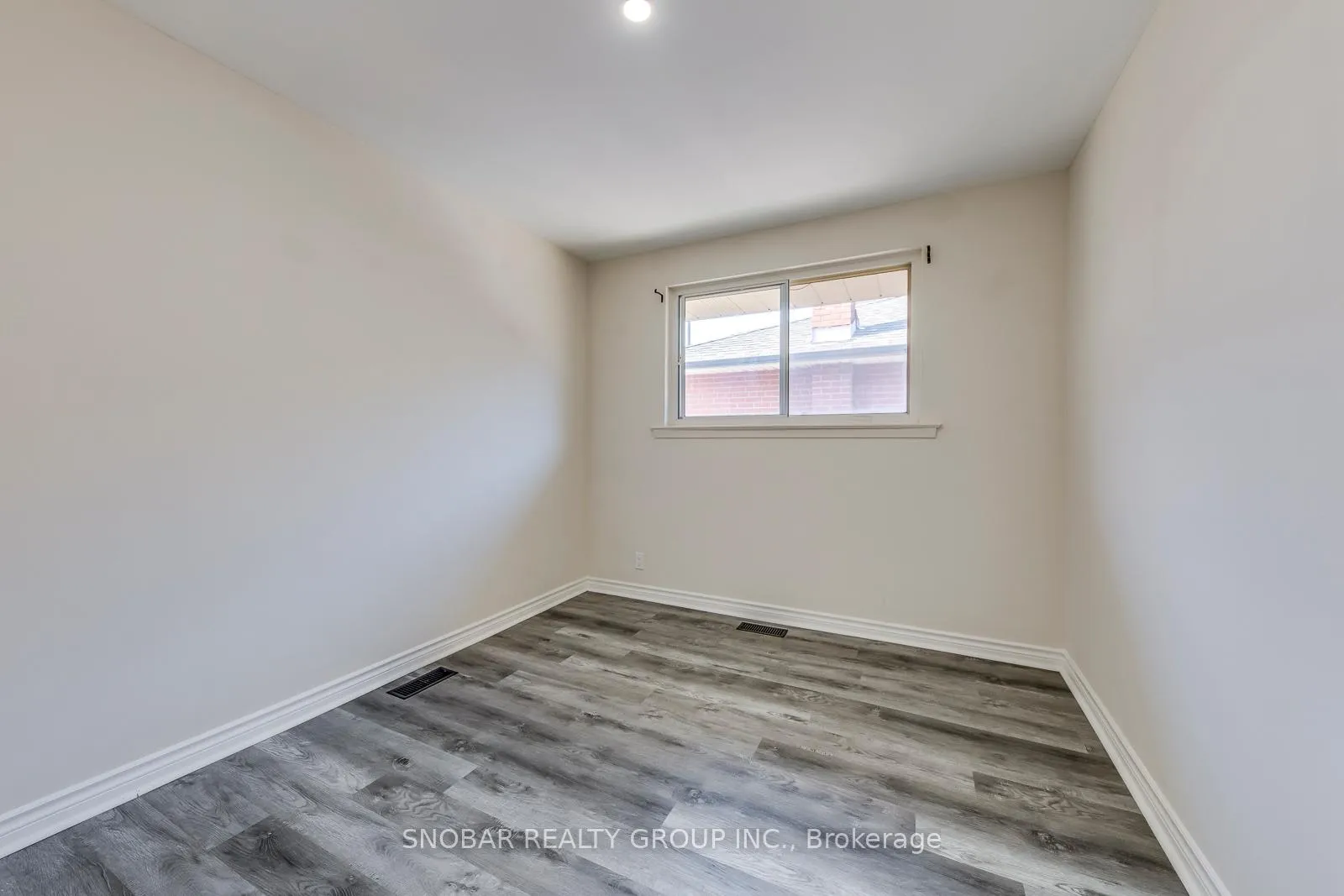 Photo 12 of 82 Celestine Drive, Etobicoke, Willowridge-Martingrove-Richview — HOMEH