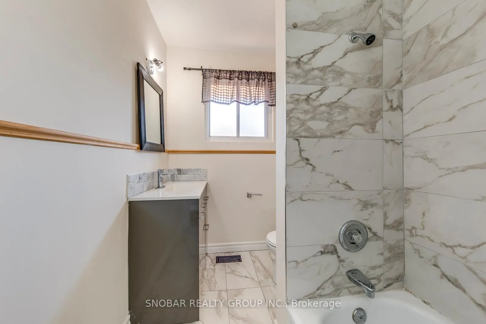 Photo 14 of 82 Celestine Drive, Etobicoke, Willowridge-Martingrove-Richview — HOMEH