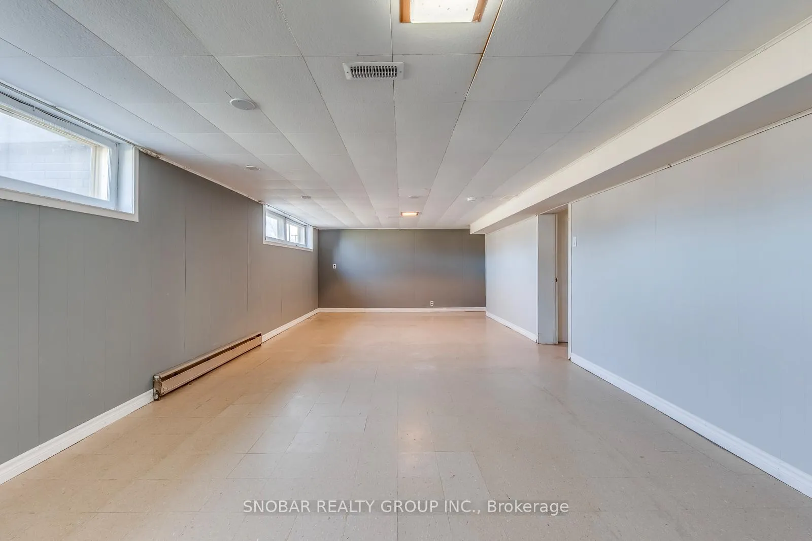 Photo 17 of 82 Celestine Drive, Etobicoke, Willowridge-Martingrove-Richview — HOMEH