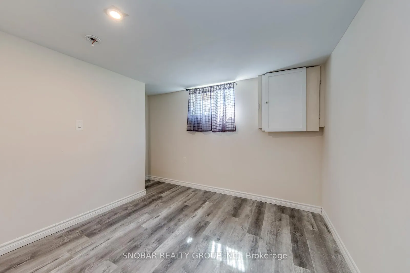 Photo 22 of 82 Celestine Drive, Etobicoke, Willowridge-Martingrove-Richview — HOMEH