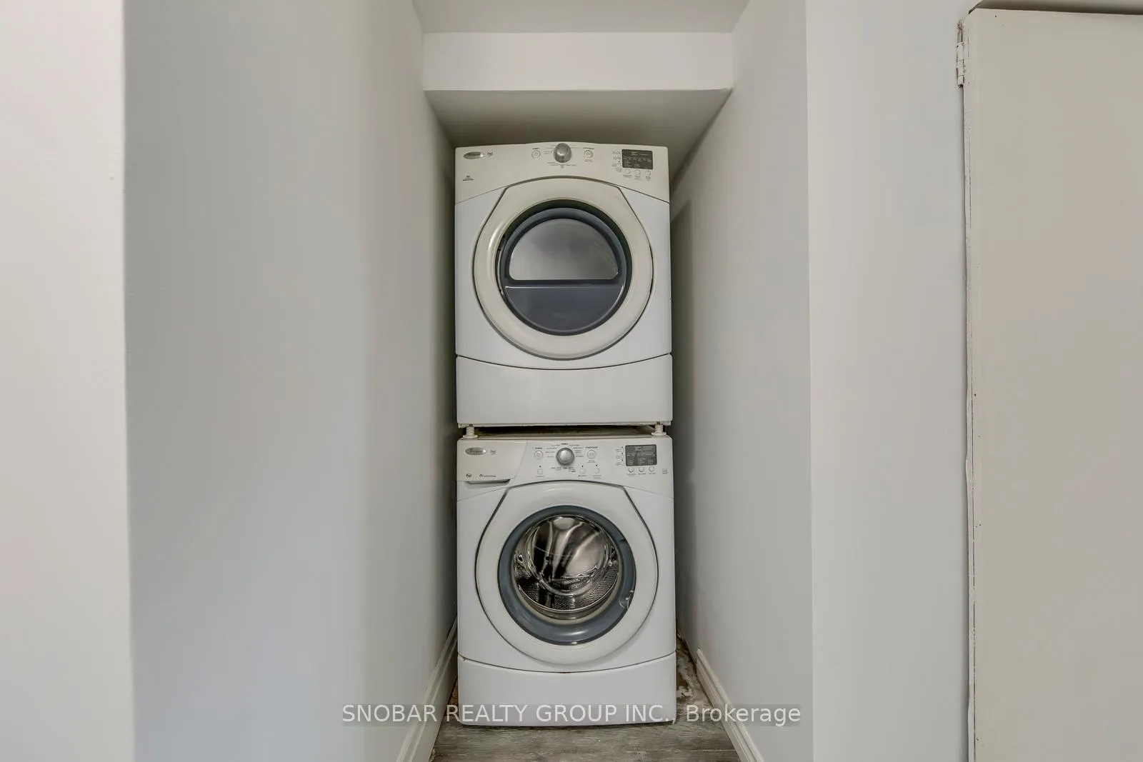 Photo 25 of 82 Celestine Drive, Etobicoke, Willowridge-Martingrove-Richview — HOMEH
