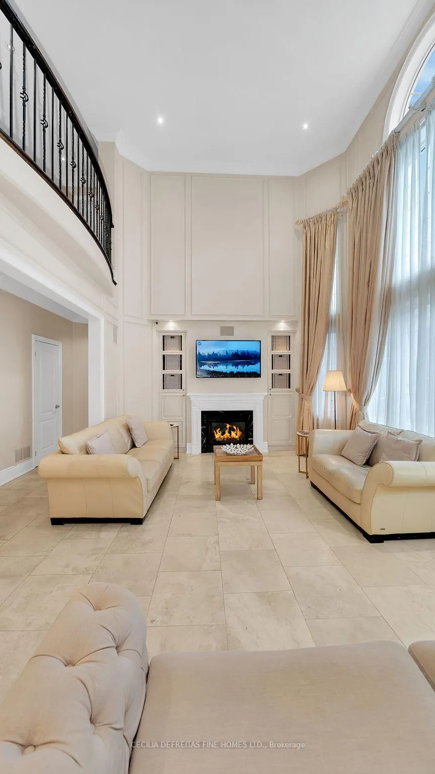 Photo 7 of 328 St. Urbain Drive, Vaughan, Vellore Village — HOMEH