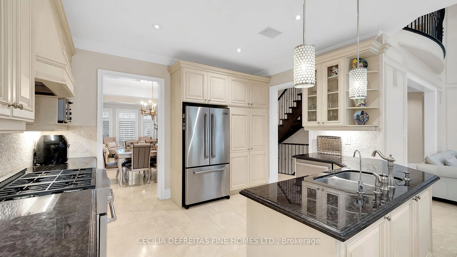 Photo 14 of 328 St. Urbain Drive, Vaughan, Vellore Village — HOMEH
