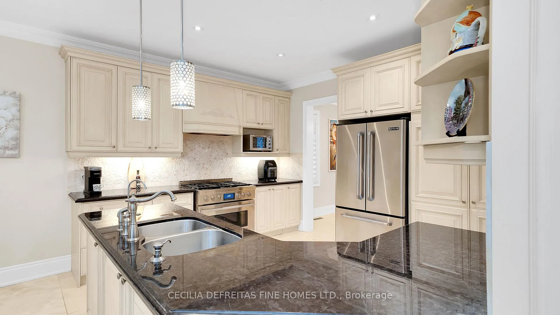 Photo 15 of 328 St. Urbain Drive, Vaughan, Vellore Village — HOMEH