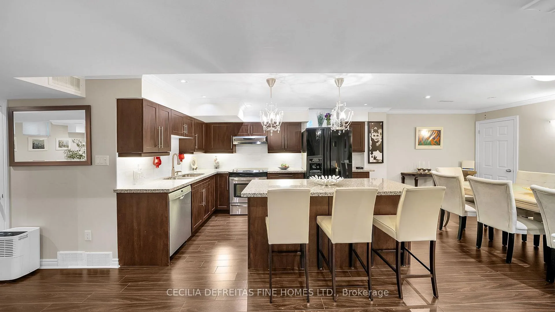 Photo 32 of 328 St. Urbain Drive, Vaughan, Vellore Village — HOMEH