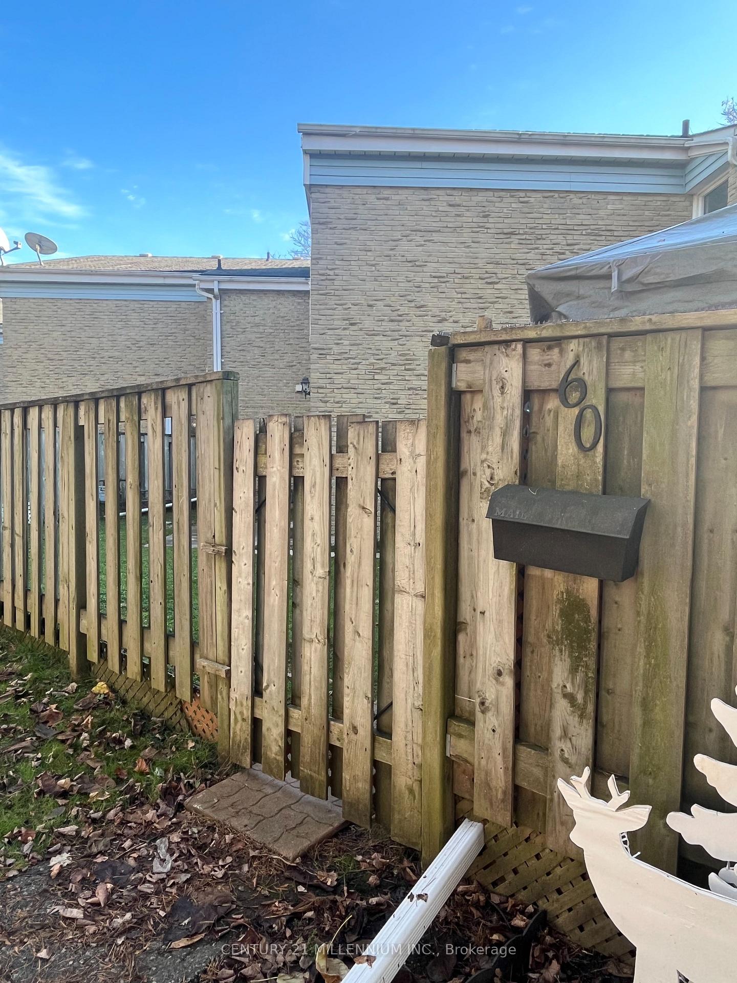 Photo 1 of Unit 60, 33 Burns Drive, Guelph, Riverside Park — HOMEH