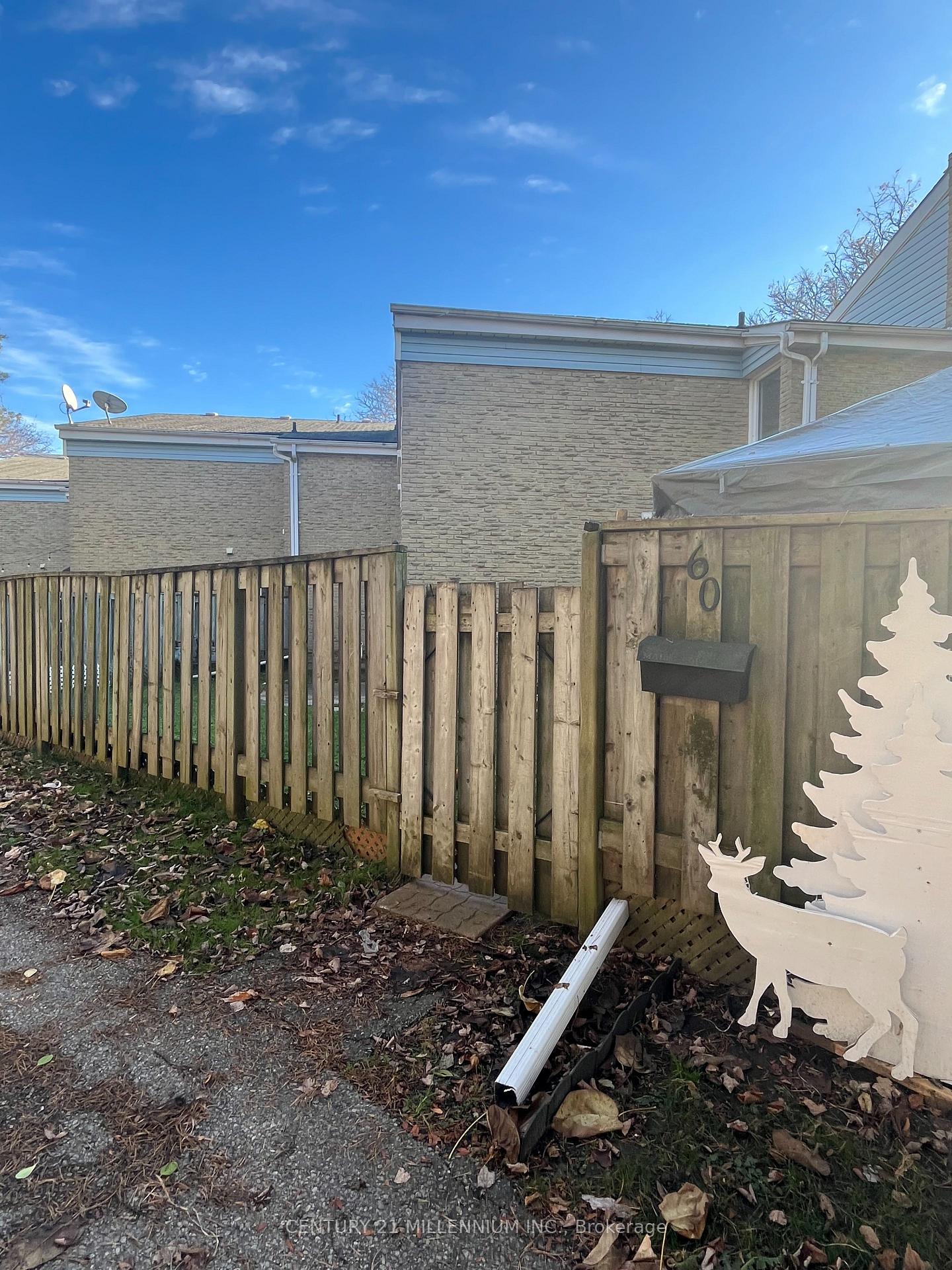 Photo 8 of Unit 60, 33 Burns Drive, Guelph, Riverside Park — HOMEH