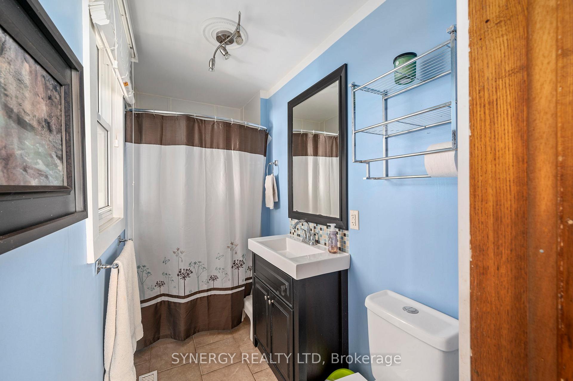 Photo 13 of 17 Palm Street, St. Thomas — HOMEH