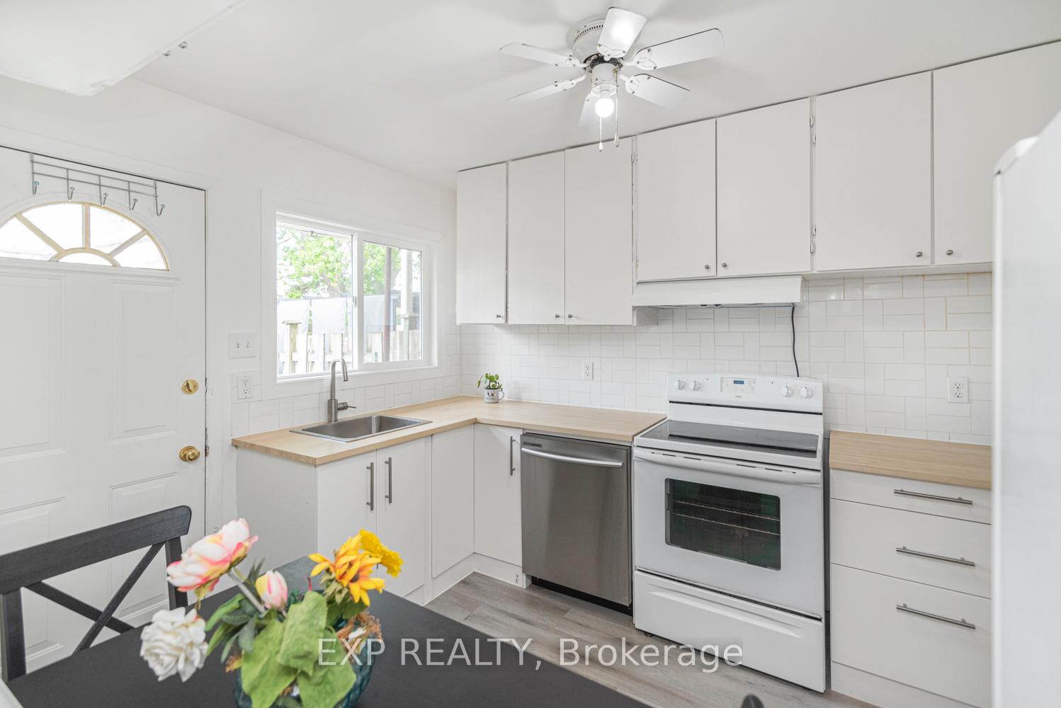Photo 8 of 186 Golden Orchard Drive, Hamilton, Gourley — HOMEH