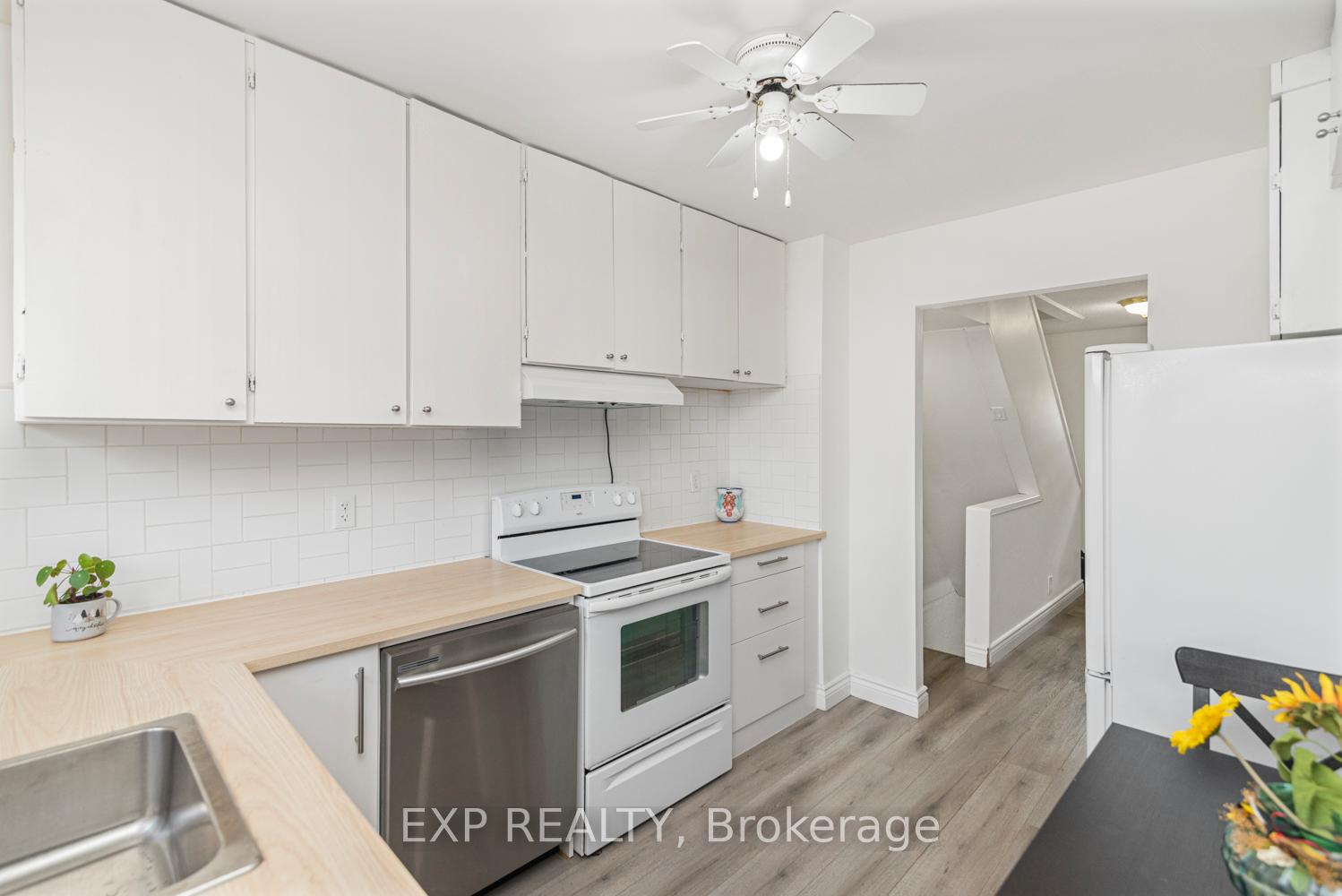 Photo 9 of 186 Golden Orchard Drive, Hamilton, Gourley — HOMEH