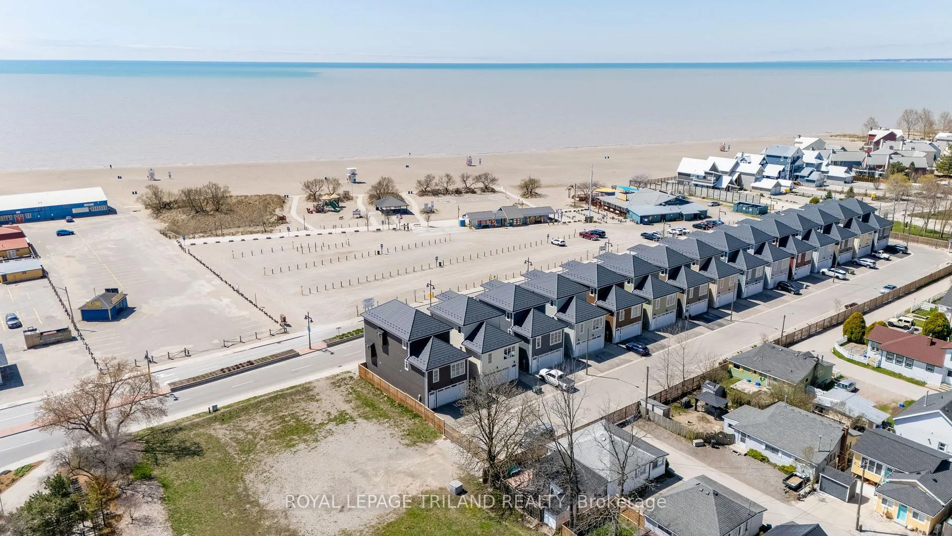 Photo 4 of Unit 15, 355 Edith Cavell Boulevard, Central Elgin, Port Stanley — HOMEH
