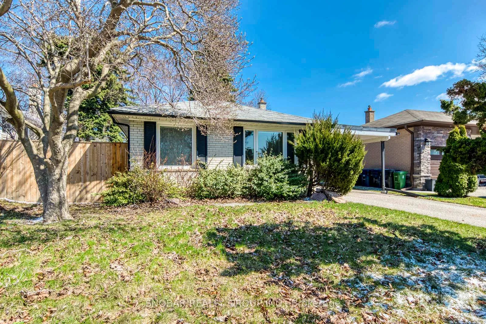 Photo 1 of 19 Vanderbrent Crescent, Etobicoke, Willowridge-Martingrove-Richview — HOMEH