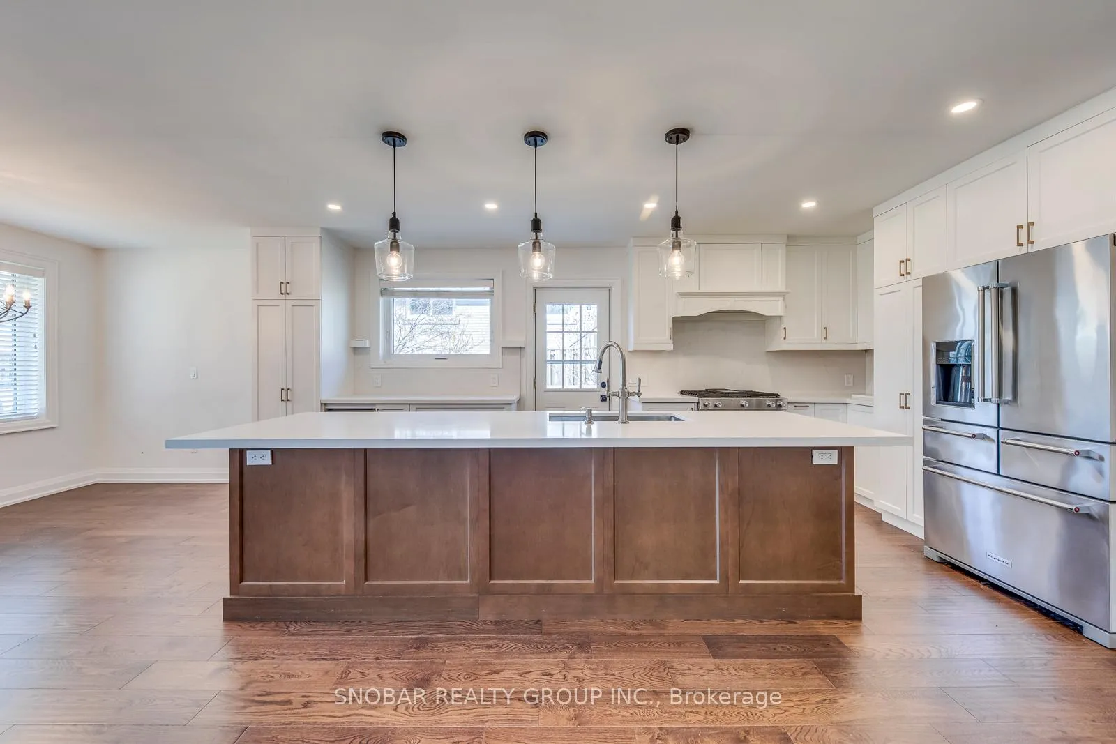 Photo 4 of 19 Vanderbrent Crescent, Etobicoke, Willowridge-Martingrove-Richview — HOMEH