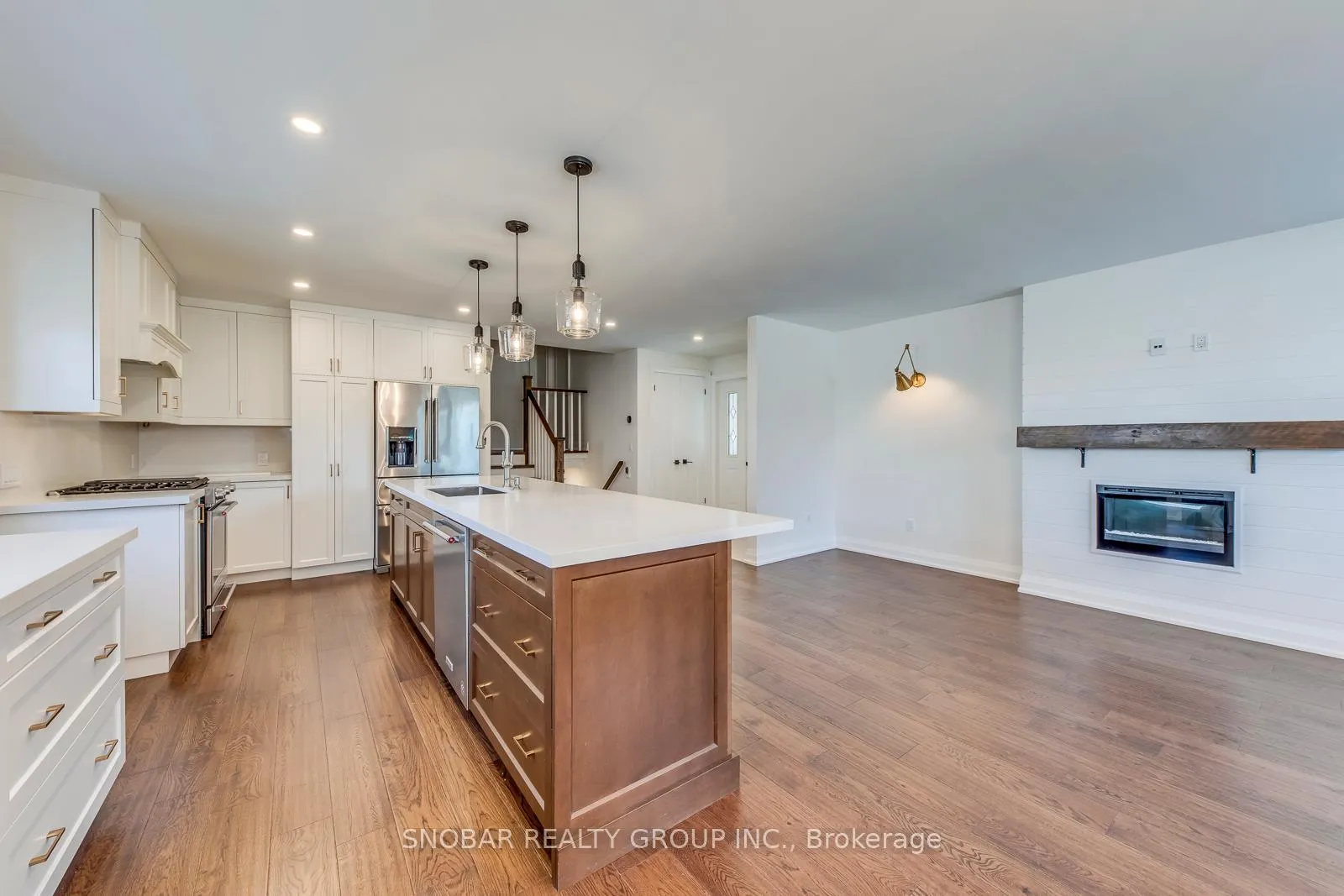 Photo 9 of 19 Vanderbrent Crescent, Etobicoke, Willowridge-Martingrove-Richview — HOMEH
