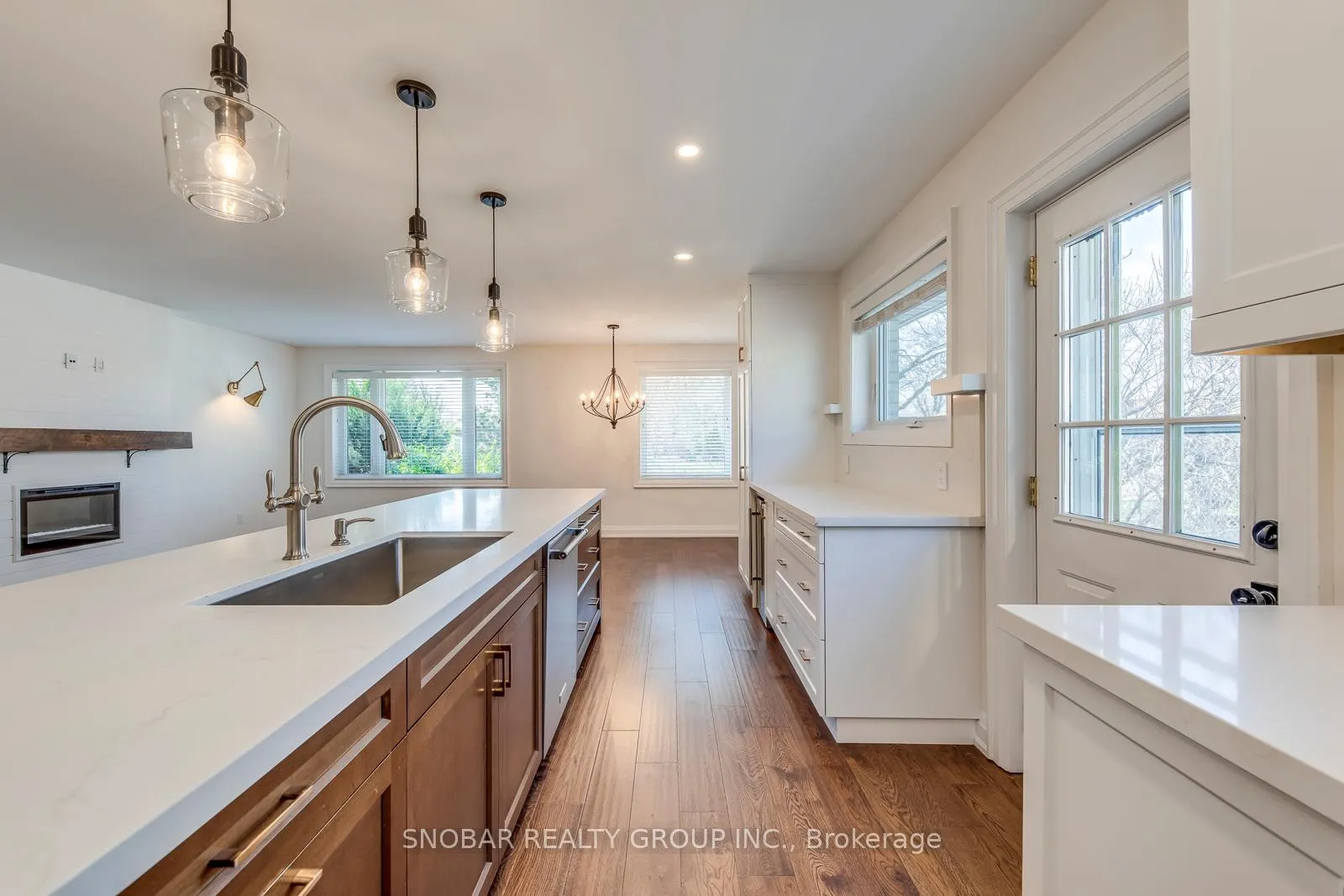 Photo 11 of 19 Vanderbrent Crescent, Etobicoke, Willowridge-Martingrove-Richview — HOMEH
