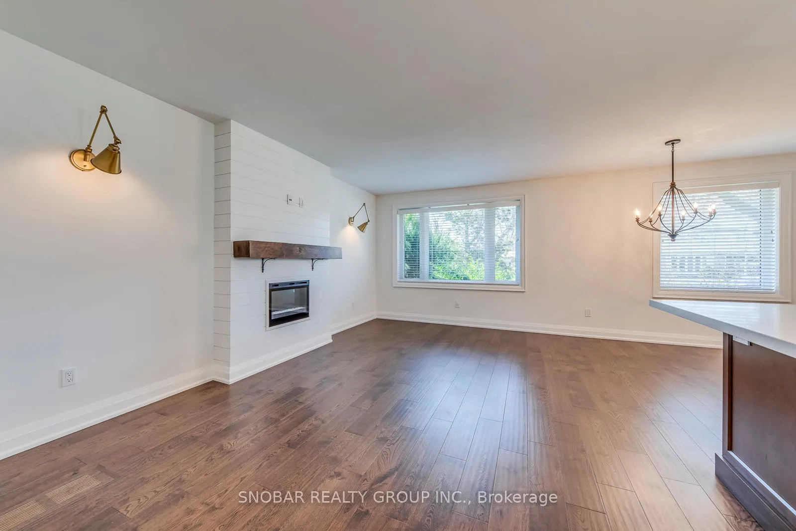 Photo 15 of 19 Vanderbrent Crescent, Etobicoke, Willowridge-Martingrove-Richview — HOMEH