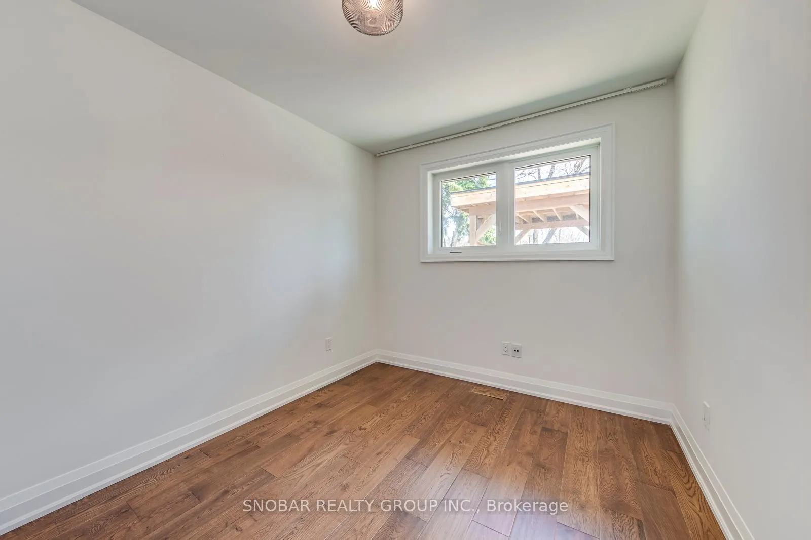 Photo 17 of 19 Vanderbrent Crescent, Etobicoke, Willowridge-Martingrove-Richview — HOMEH