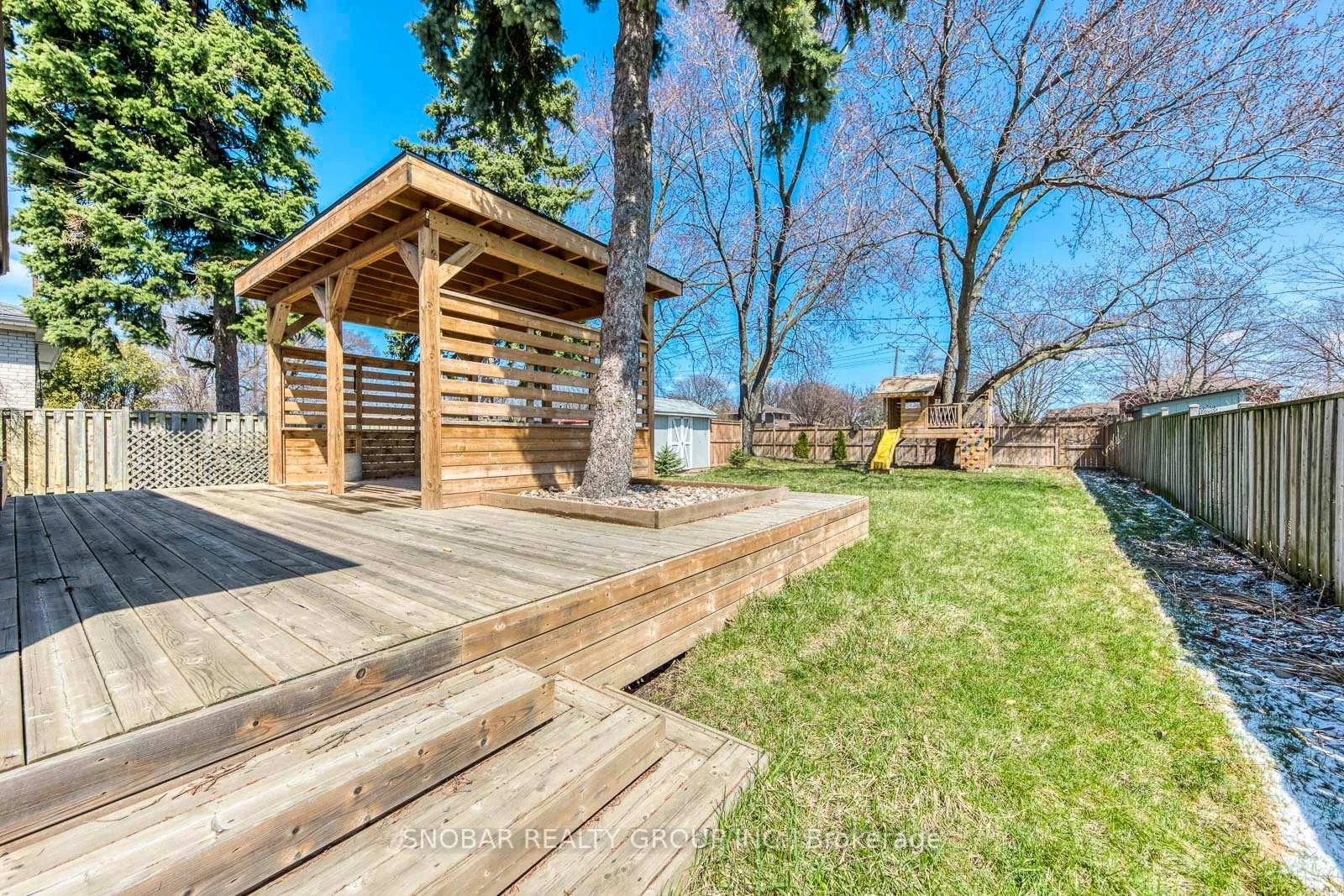 Photo 24 of 19 Vanderbrent Crescent, Etobicoke, Willowridge-Martingrove-Richview — HOMEH