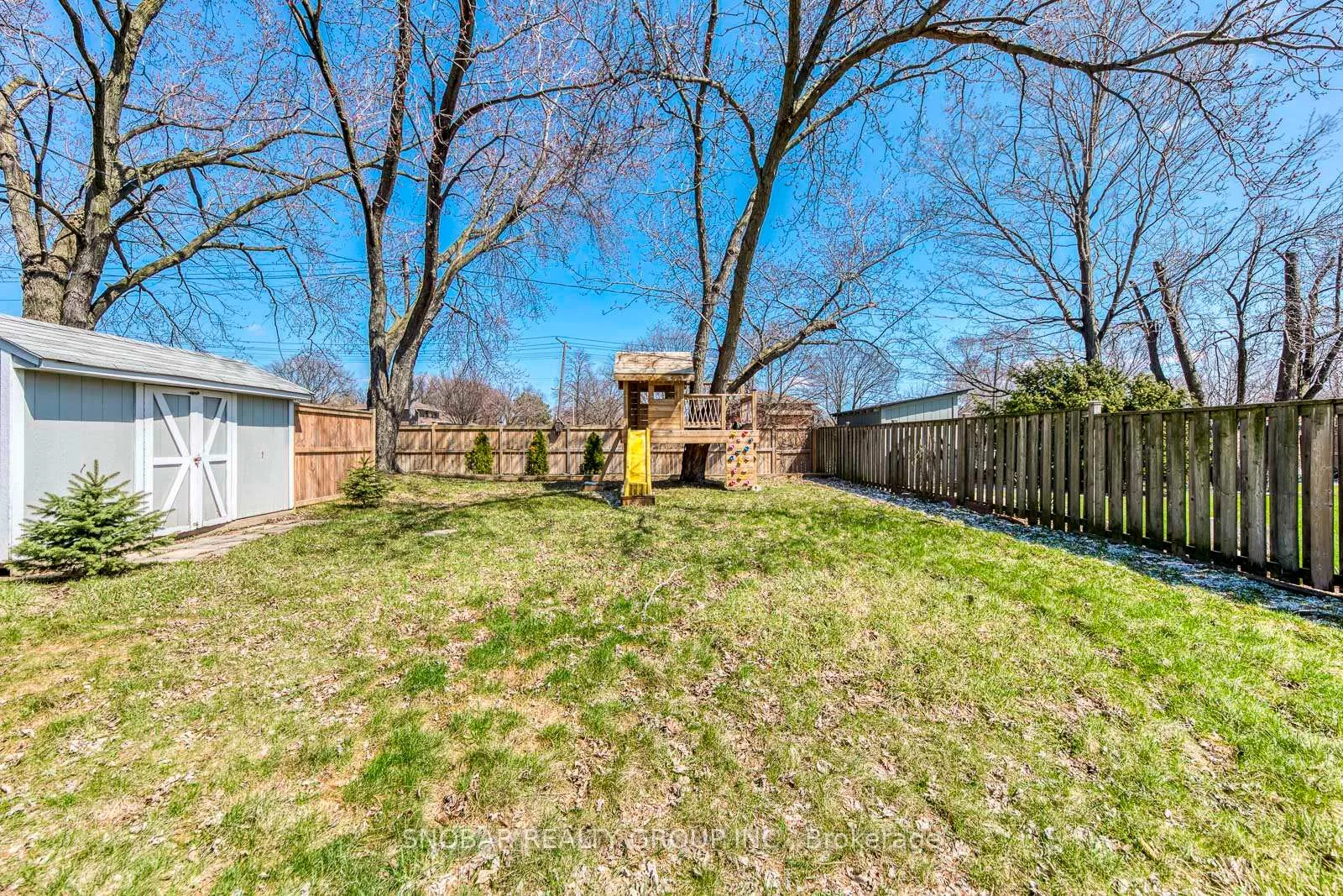 Photo 25 of 19 Vanderbrent Crescent, Etobicoke, Willowridge-Martingrove-Richview — HOMEH