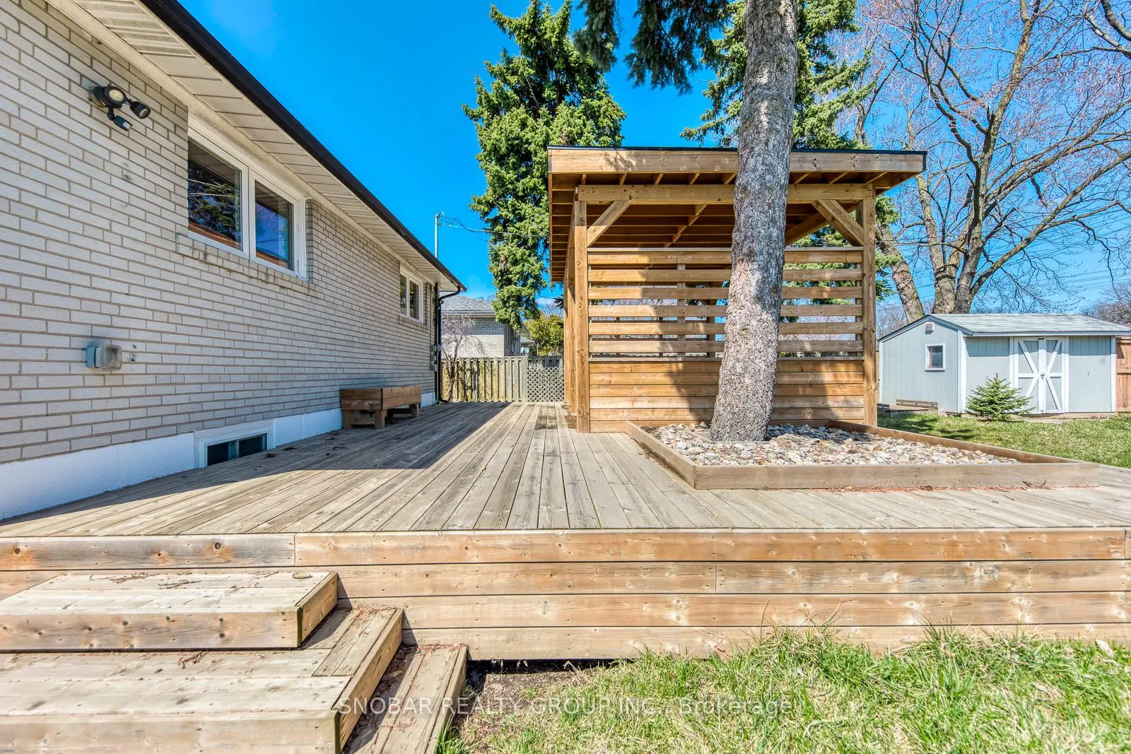 Photo 28 of 19 Vanderbrent Crescent, Etobicoke, Willowridge-Martingrove-Richview — HOMEH