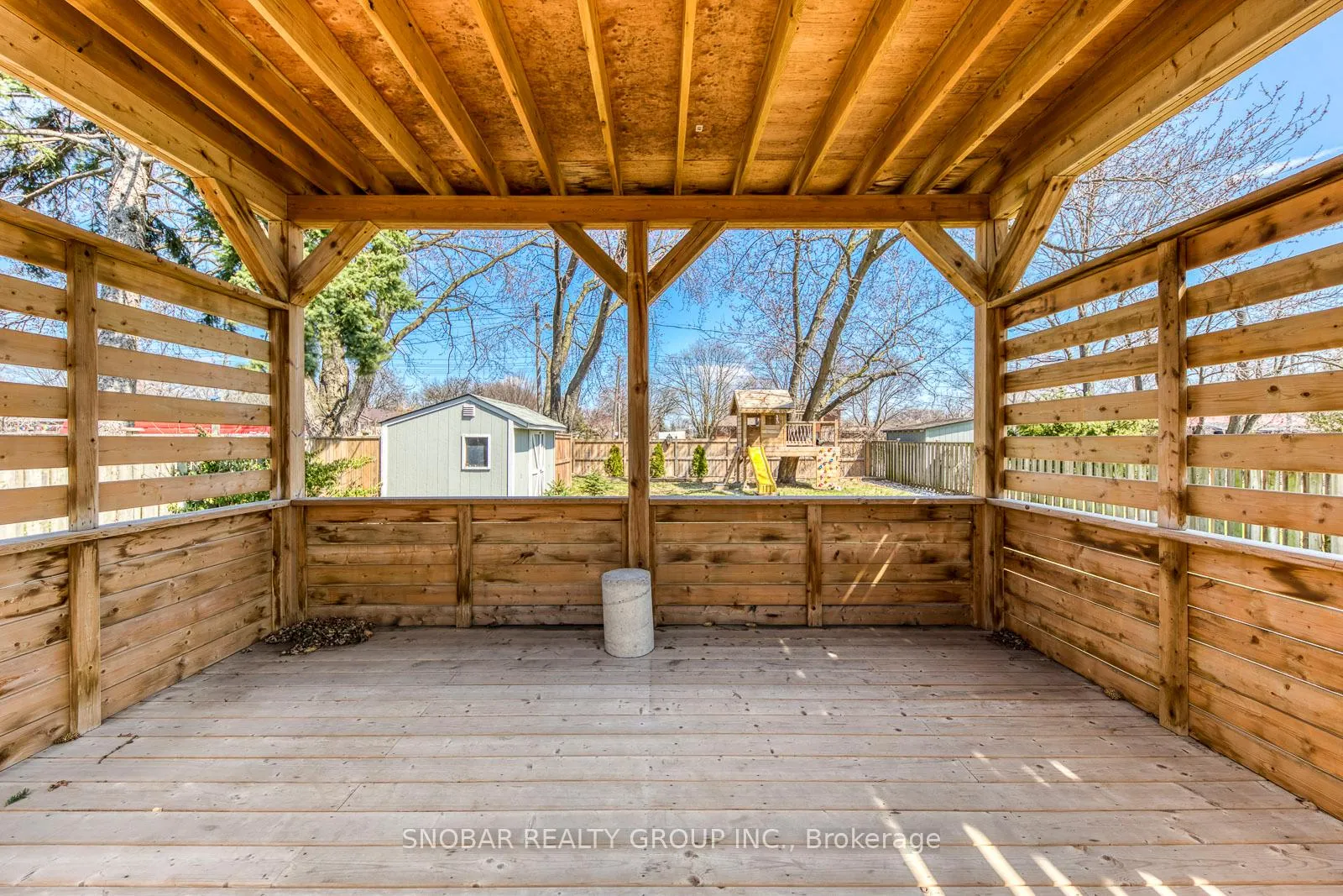 Photo 29 of 19 Vanderbrent Crescent, Etobicoke, Willowridge-Martingrove-Richview — HOMEH