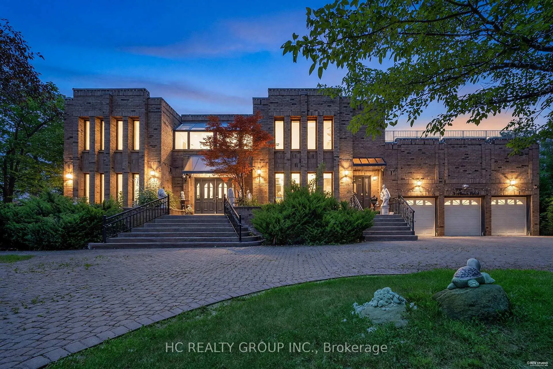 Front of 9 Forson Court