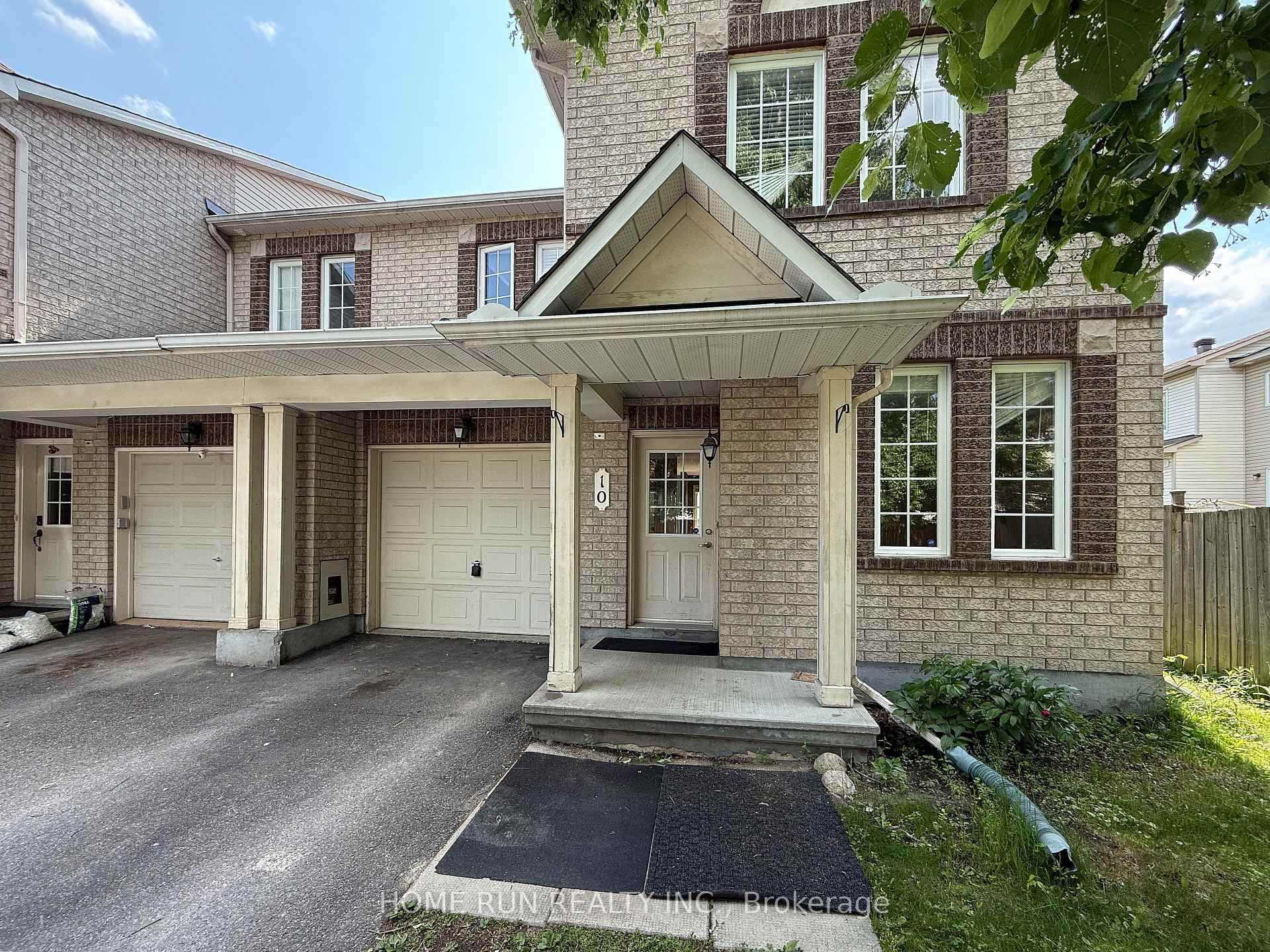 Photo 2 of 10 Appledale Drive, Ottawa, Barrhaven - Longfields — HOMEH